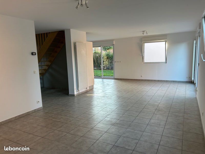 Maison 5 pièces 120 m² · à Fournes-en-Weppes · 120 m² · 1 480 €/mois