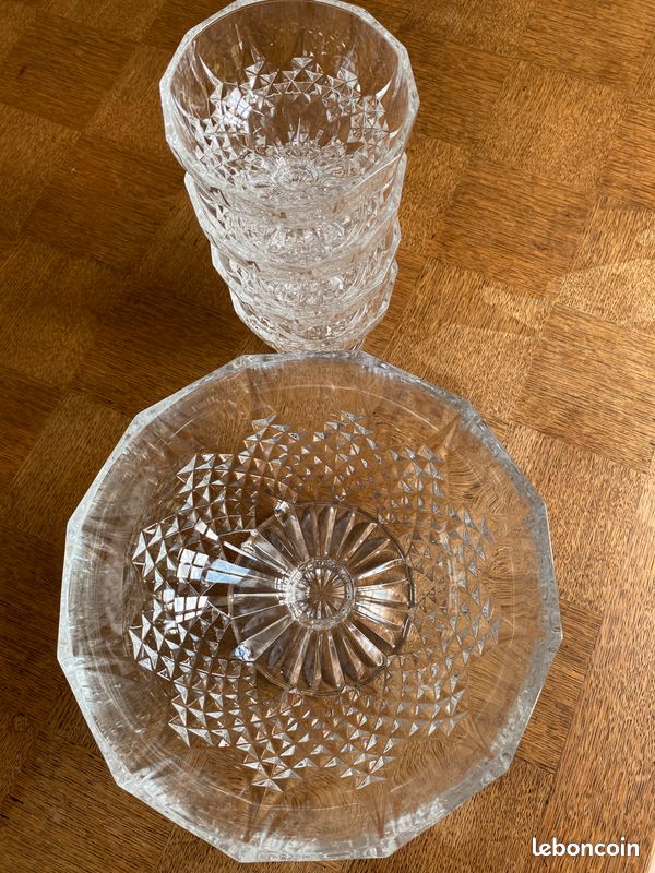 Service COUPE à Fruits et 4 COUPELLES cristal d'Arques (image 2)