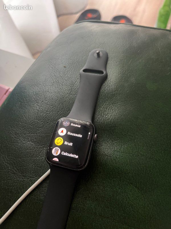 Apple Watch SE 44mm aluminium pour pièces (image 4)