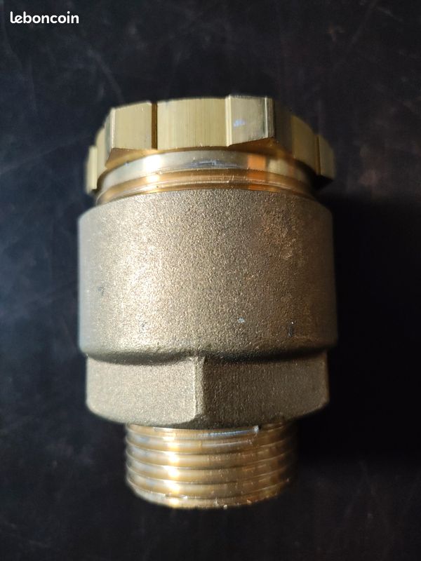 Raccord Laiton Neuf diamètre 32 (image 1)