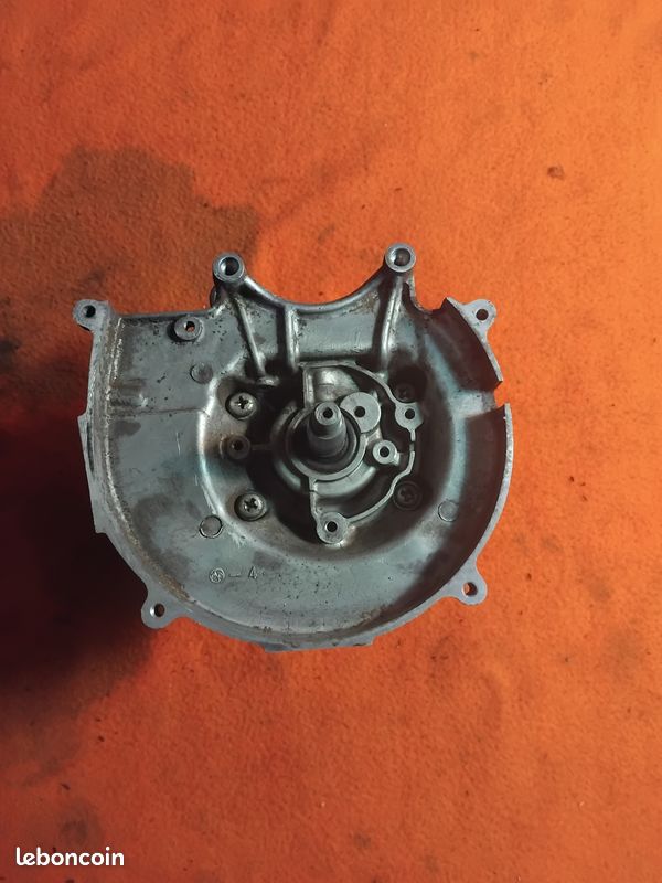 Bas moteur complet débroussailleuse Kawasaki TZ031 (image 3)