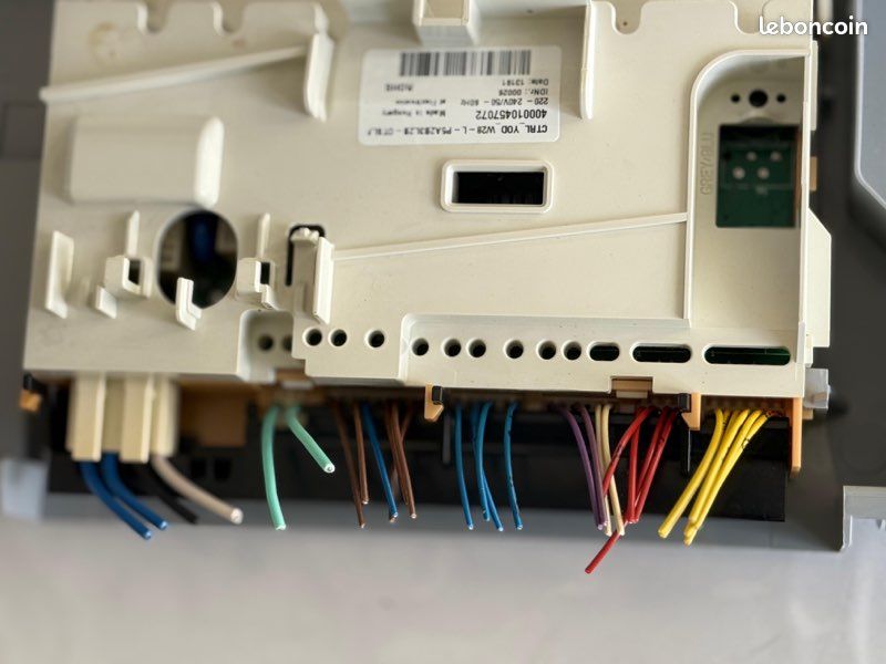 Carte électronique lave vaisselle encastrable whirlpool (image 4)