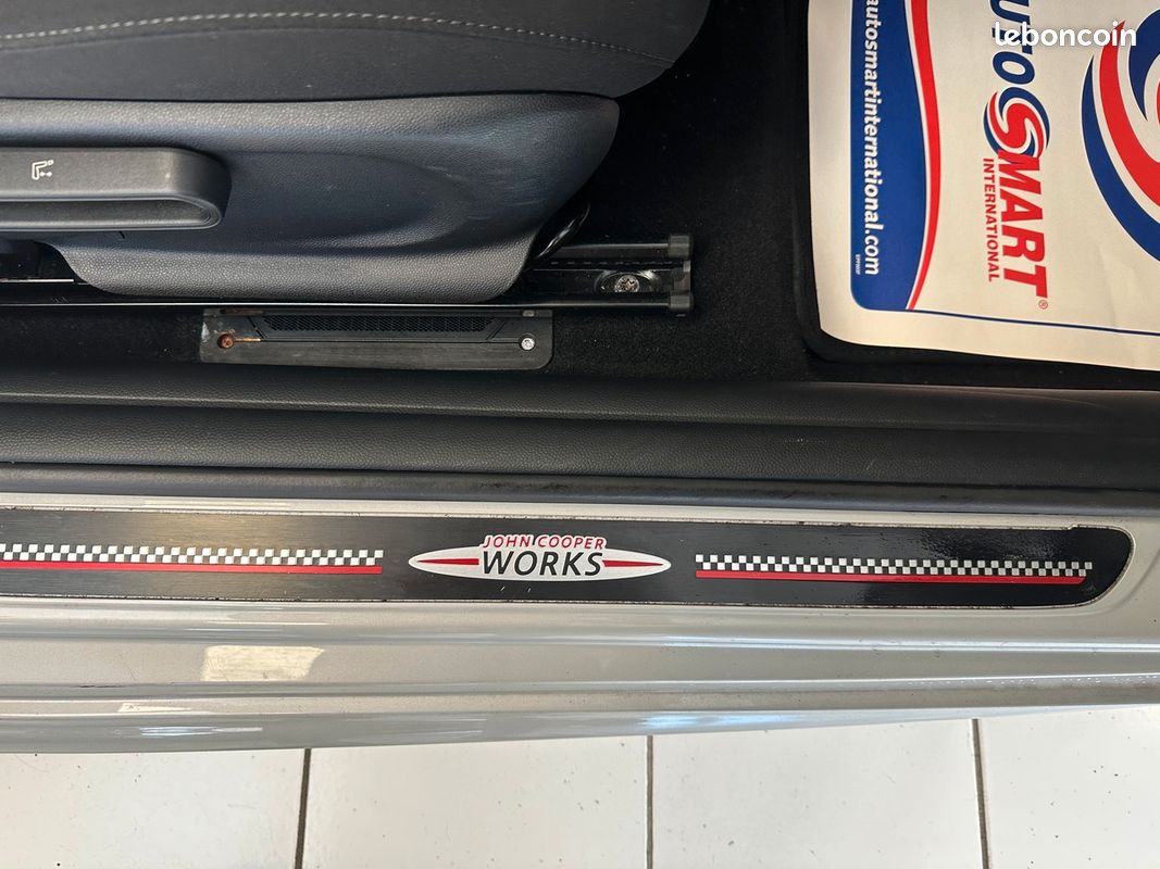 Mini Cooper S FINITION JCW BVA6 LEDS ENTRETIEN FULL Harman Kardon (image 13)