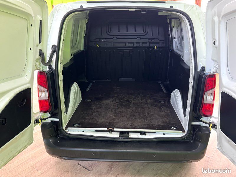 Peugeot PARTNER III (2) 1.5 BLUEHDI 100 S&S BVM6 GRIP 3 PLACES - TVA RÉCUPÉRABLE - (image 5)