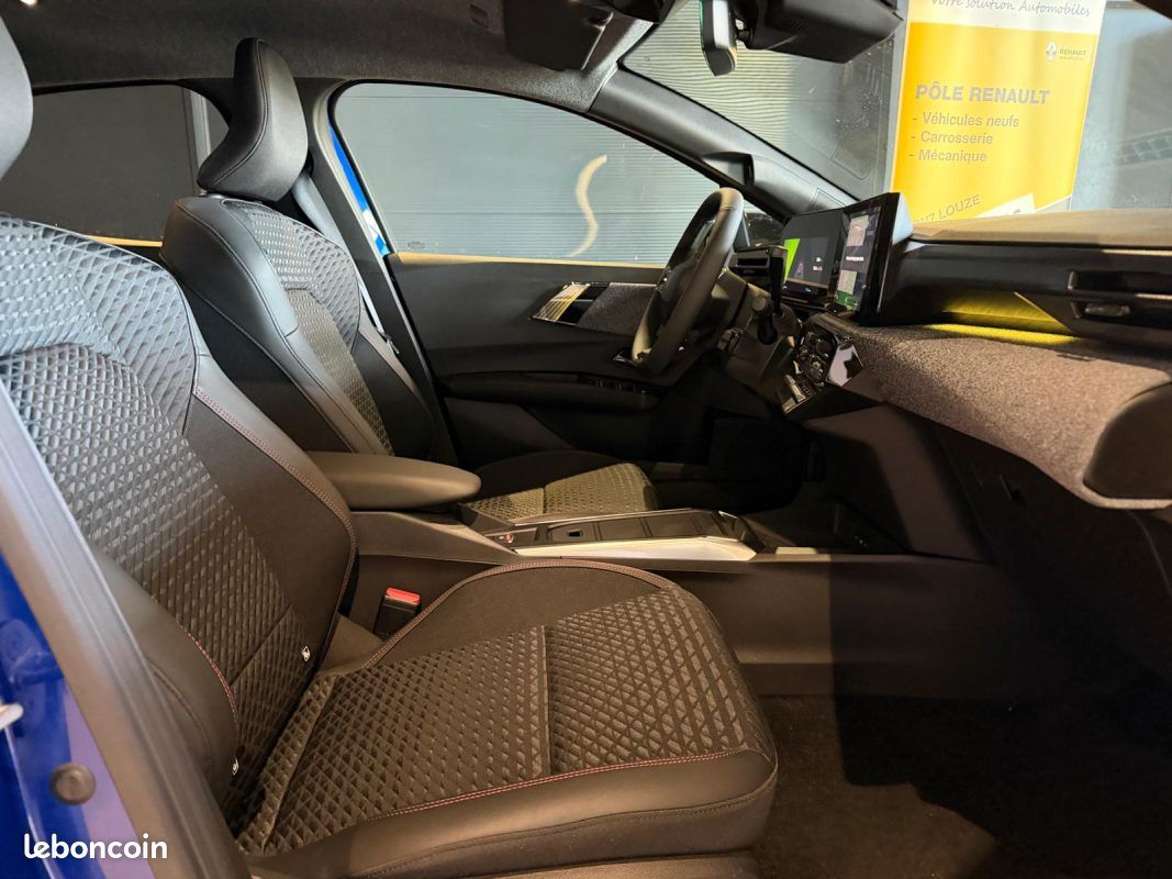 Renault clio techno full hybrid e-tech 160 pack safety / driving / parking (image 2)