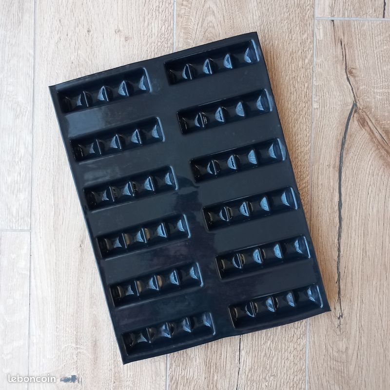 Moule 12 carrés Flexipan Guy Demarle - Arts de la table