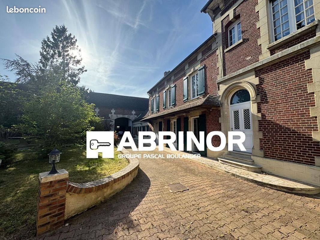 Maison 15 pièces 500 m² · à Épineuse · 500 m² · 845 000 €