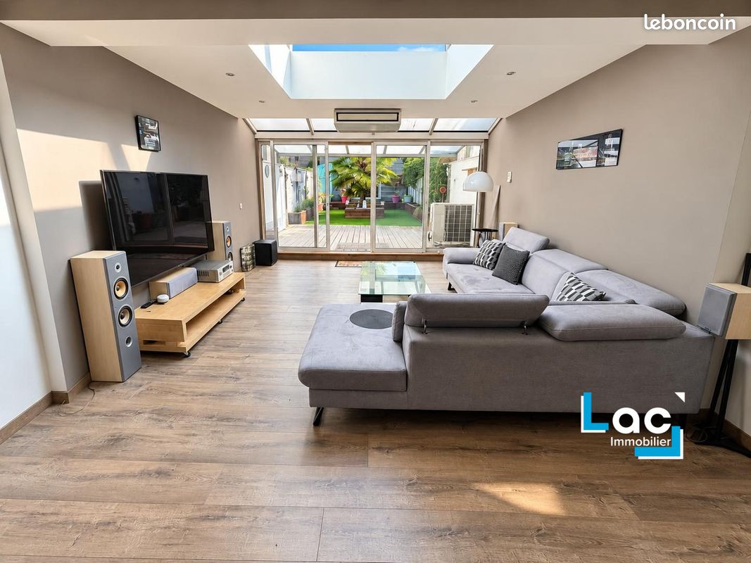Maison 5 pièces 159 m² · à Lille · 159 m² · 317 000 €