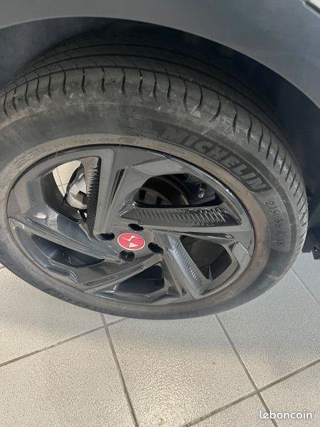 Ds DS 3 CROSSBACK BLUEHDI 130CH PERFORMANCE LINE AUTOMATIQUE (image 12)