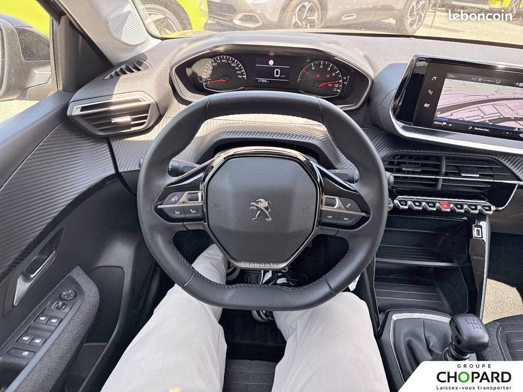 PEUGEOT 208 PureTech 100 S&S BVM6 Style (image 17)