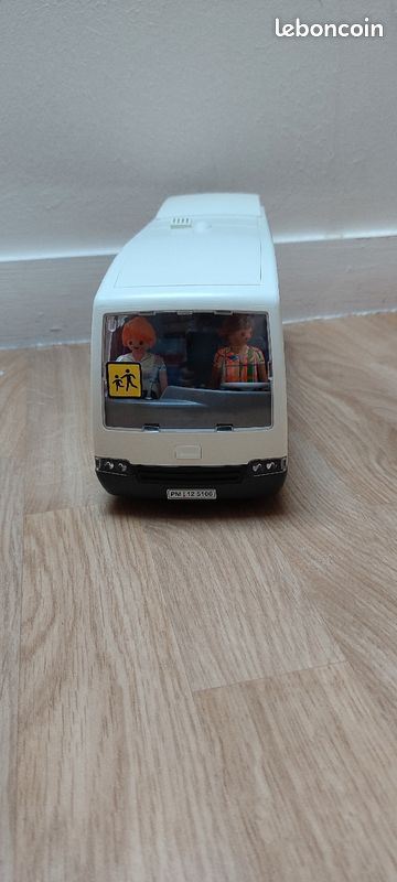 Bus + arrêt + panneaux playmobil (image 3)