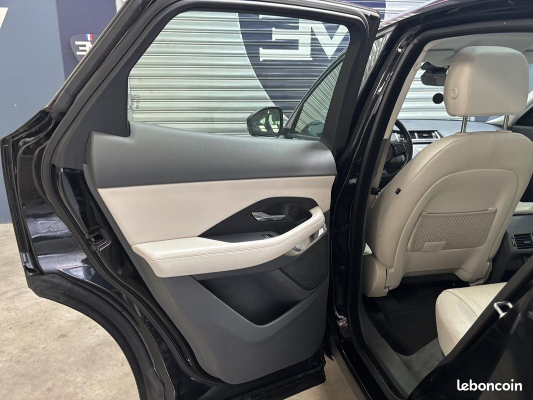 JAGUAR E-PACE D150 - AWD - BVA S PHASE 1 - CARPLAY - Toit ouvrant (image 17)