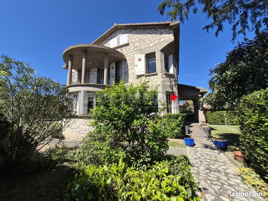Maison 7 pièces 177 m² · à Lavaur · 177 m² · 295 000 €