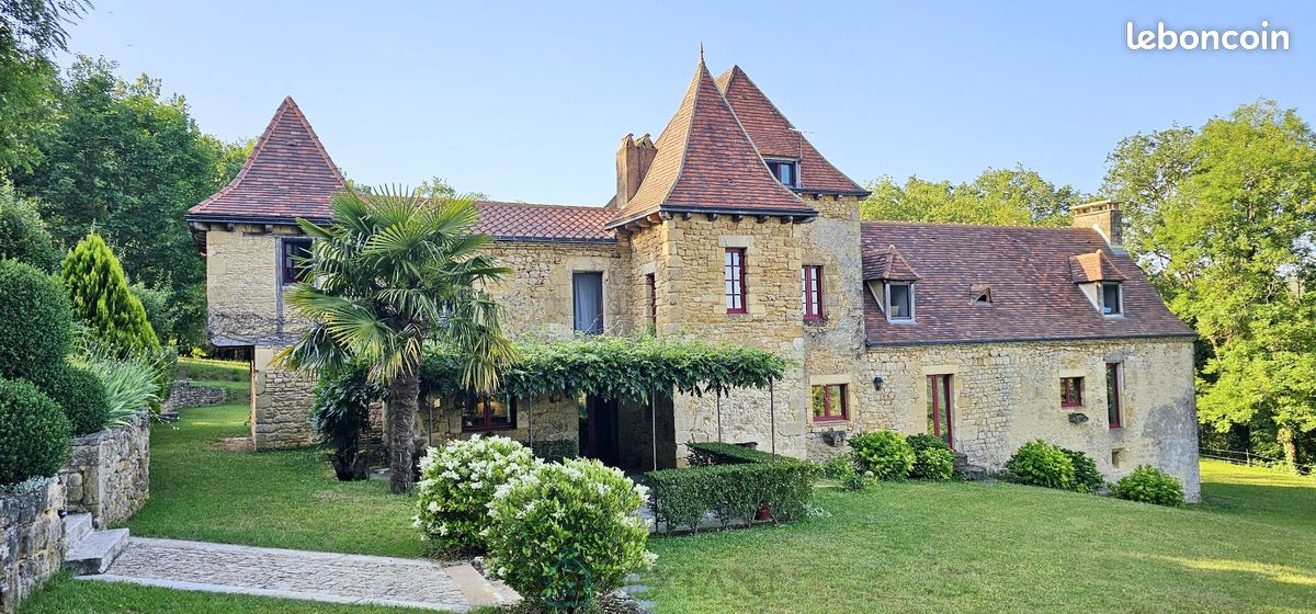 Maison 7 pièces 449 m² · à Domme · 449 m² · 2 280 000 €