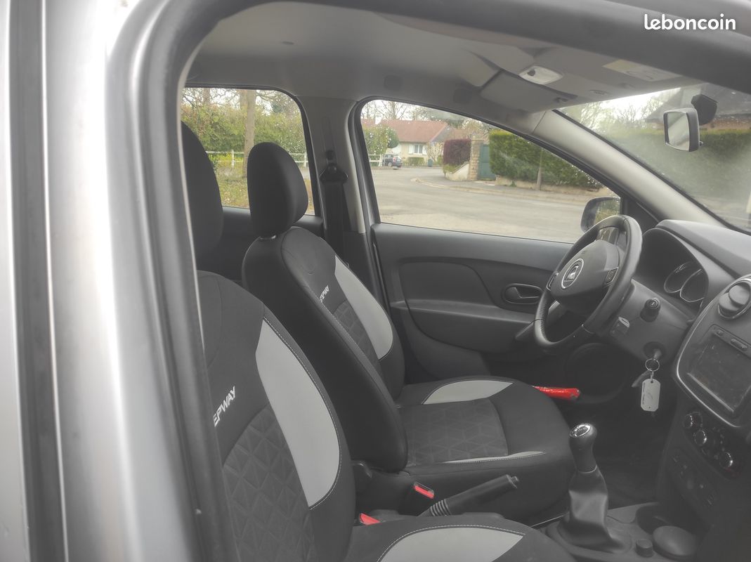 Sandero stepway 0,9 TCE 90 CV phase 2 année 2016 GPS CLIM REGULATEUR 50000 KM (image 3)