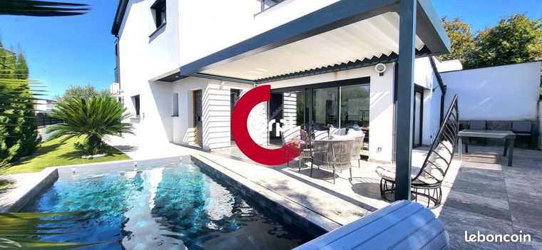 Villa 6 pièces 165 m²