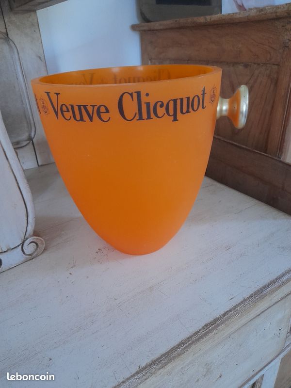 Ancien Seau à Champagne La Veuve Clicquot – Vintage Déco