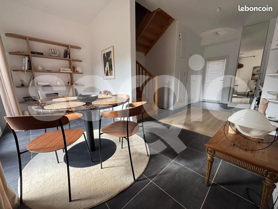 Appartement 3 pièces 79 m² · à Saint-André-lez-Lille · 79 m² · 1 300 €