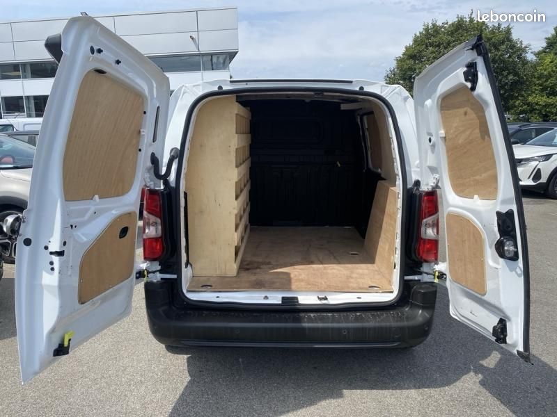 Citroen Berlingo Van M 650kg BlueHDi 100 S&S Driver BVM5 / 11658 HT (image 24)