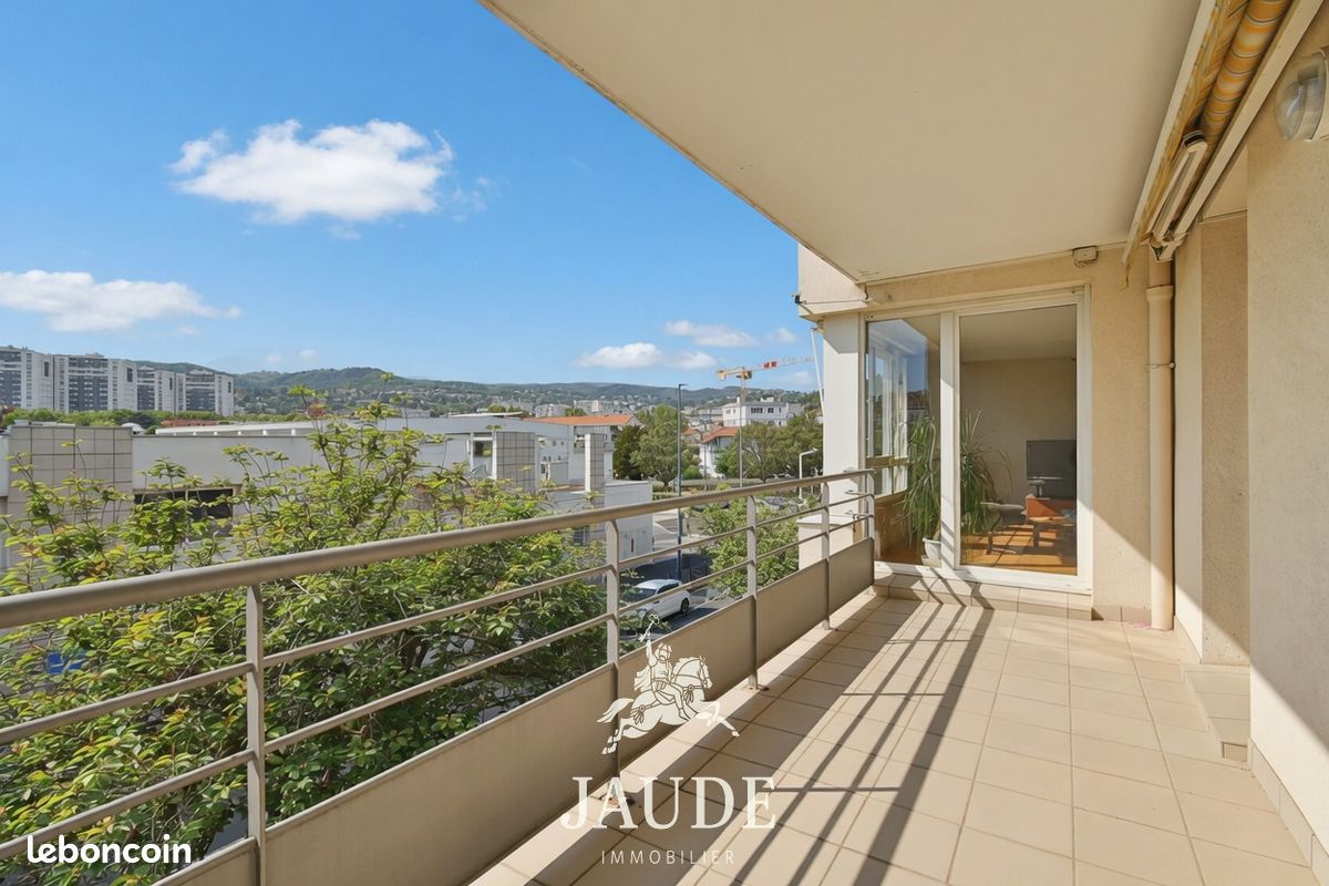 Appartement 4 pièces 92 m² · à Clermont-Ferrand · 92 m² · 270 000 €