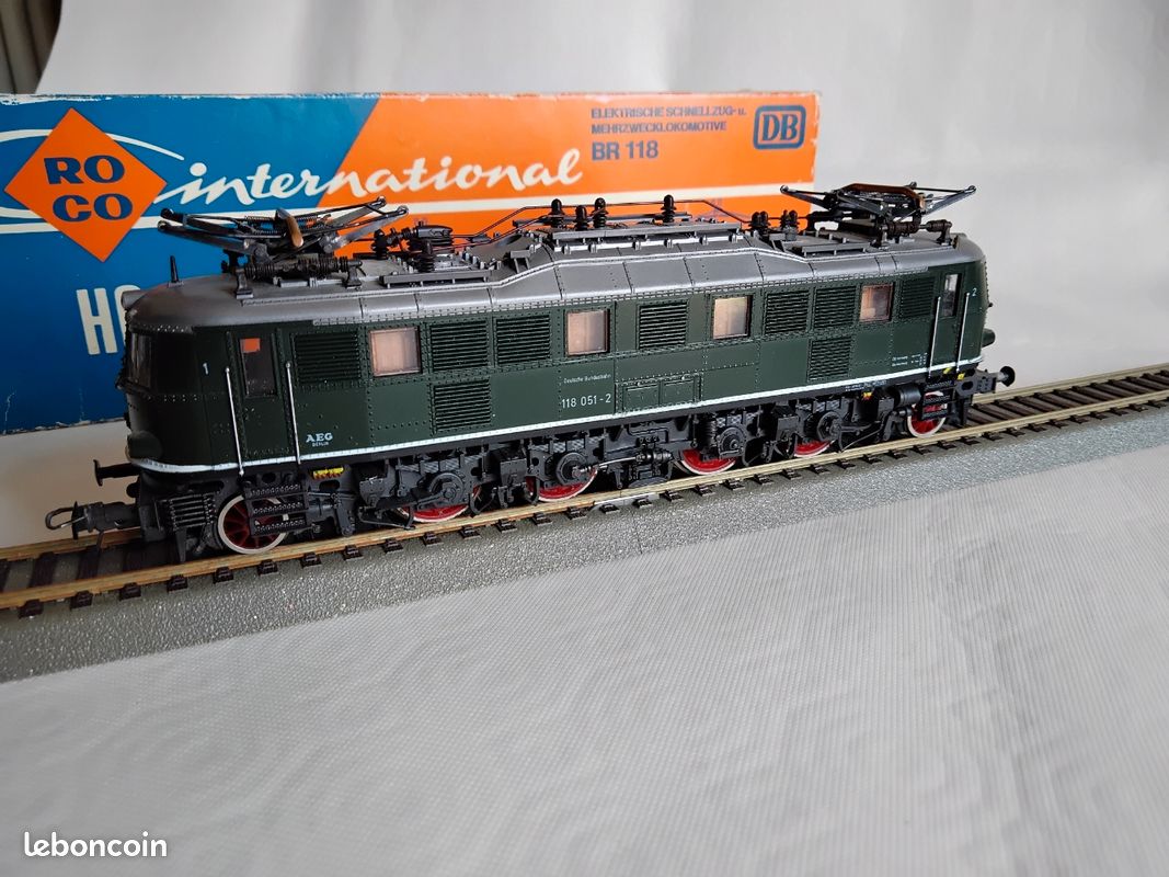 Locomotive Diesel Roco 63984 - DB V 100.2023 - Époque 3 - Échelle HO - Analogique - Bon État