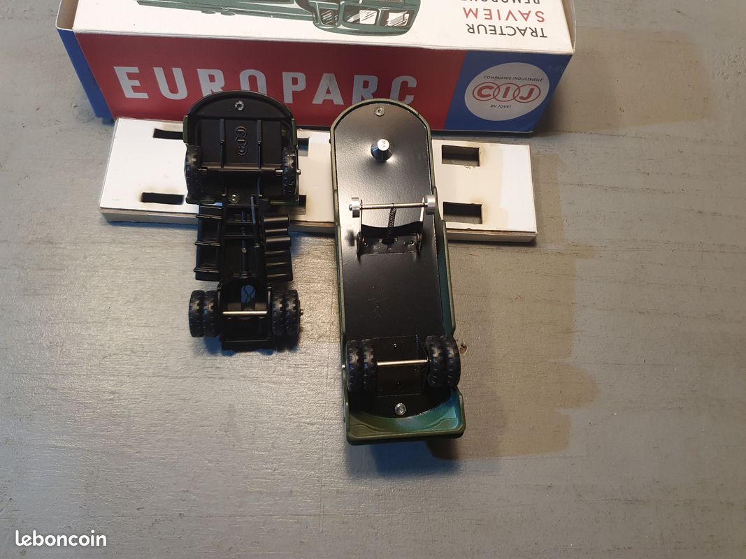 CIJ EUROPARC = TRACTEUR SOMUA REMORQUE CITERNE BP NEUF + BOITE Réf 4/71/00 #1/43 EUR 57,00 - FR