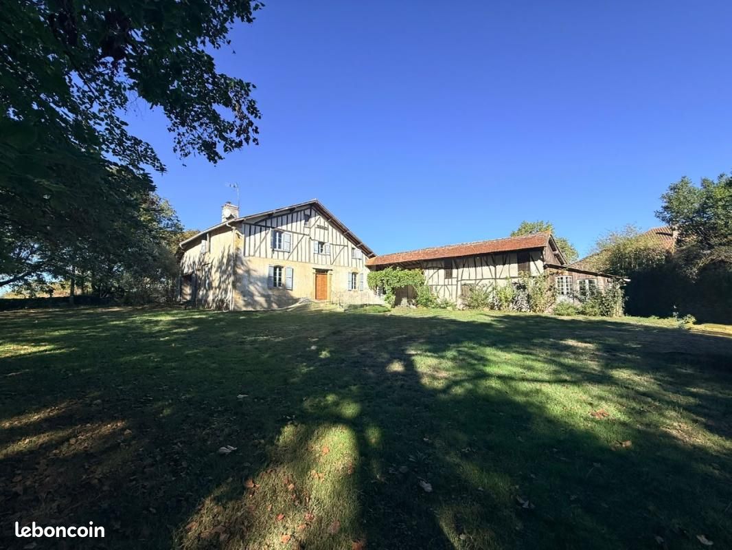Maison 6 pièces 213 m² · à Couloumé-Mondebat · 213 m² · 276 000 €