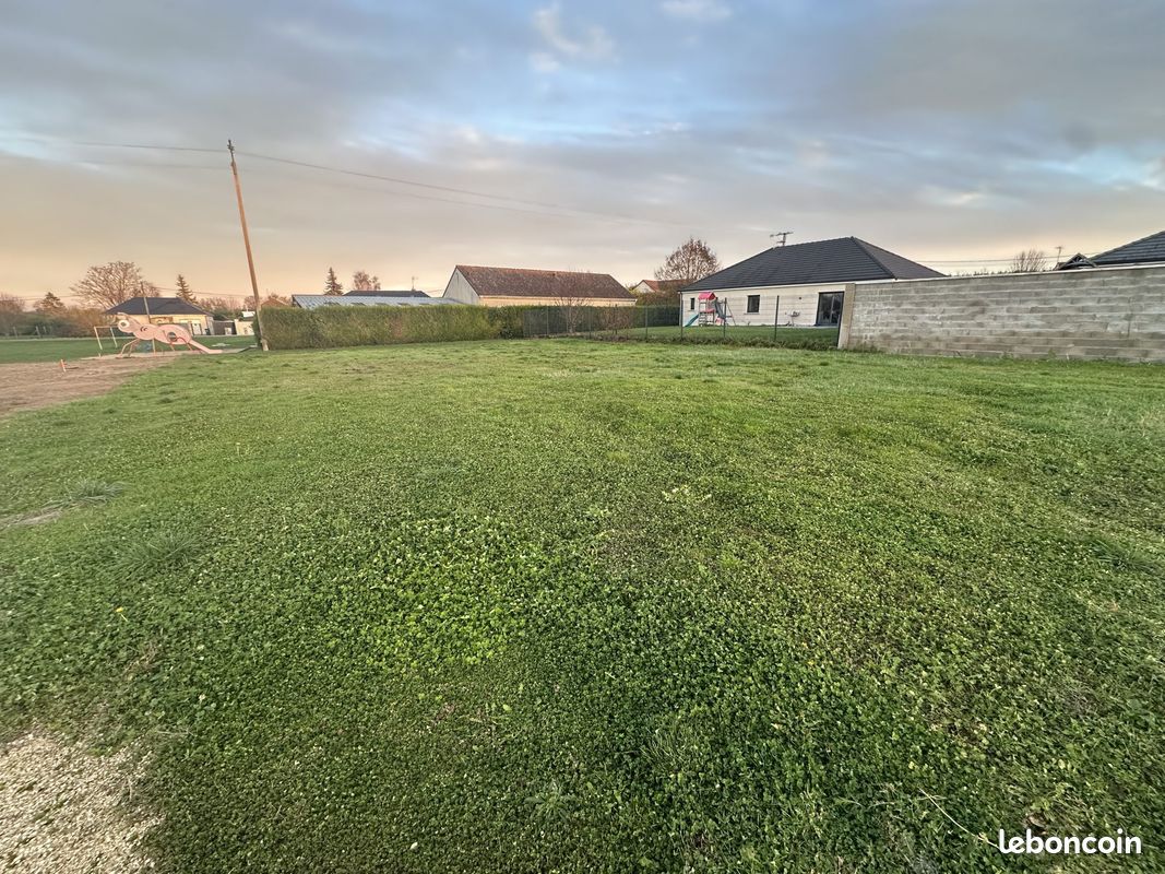 Terrain 696 m² · à Aubeterre · 696 m² · 52 000 €