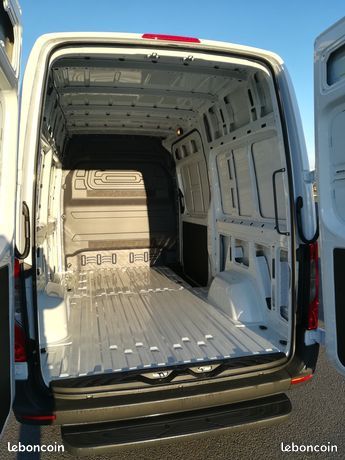 34 990 HT Mercedes SPRINTER 311 CDI 116 Ch L2H2 644 Euro(s) HT/Mois (image 5)