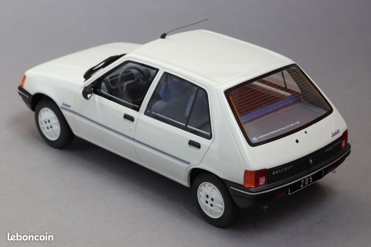 Peugeot 205 Junior Blanc Meije 1988 1/18 Otto Ottomobile (image 13)
