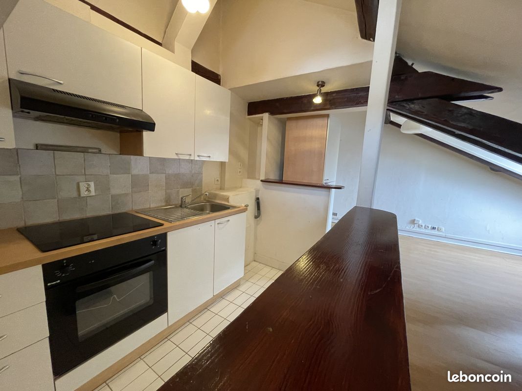 Appartement a louer - 2 pièce(s) - 37 m2 - Surfyn