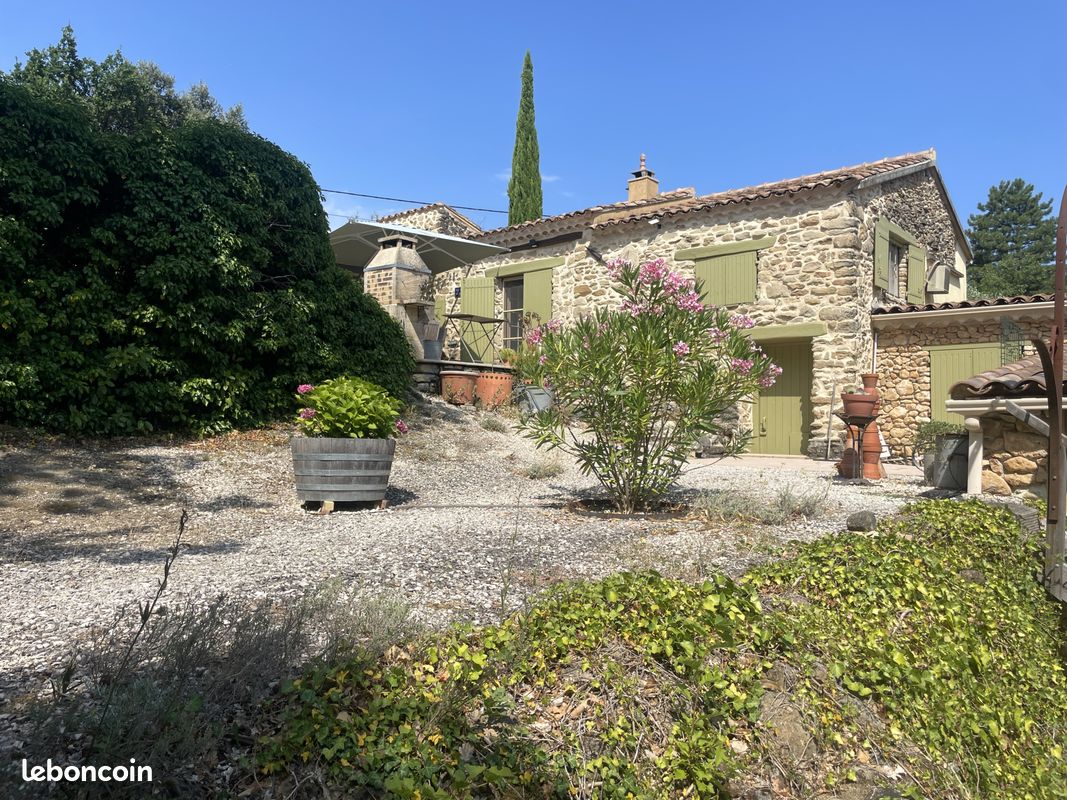 Maison 4 pièces 90 m² · à Vaison-la-Romaine · 90 m² · 445 000 €