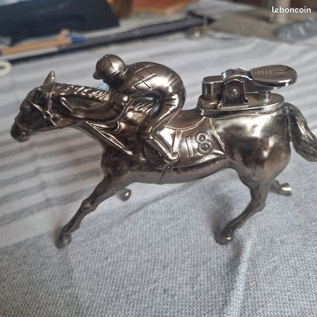 Briquet Décoratif Cheval De Course – Sulky Et Cavalier En Fer, Longueur 15 Cm