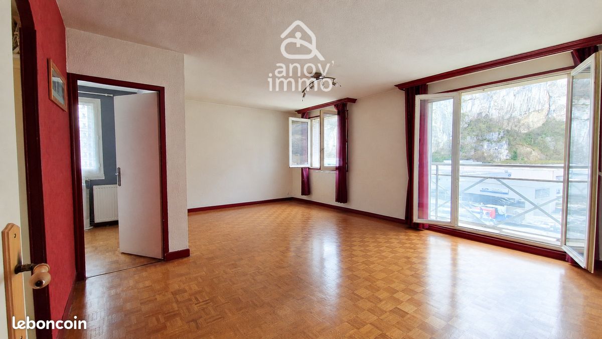 Appartement 3 pièces 66 m² · à Fontaine · 66 m² · 76 000 €