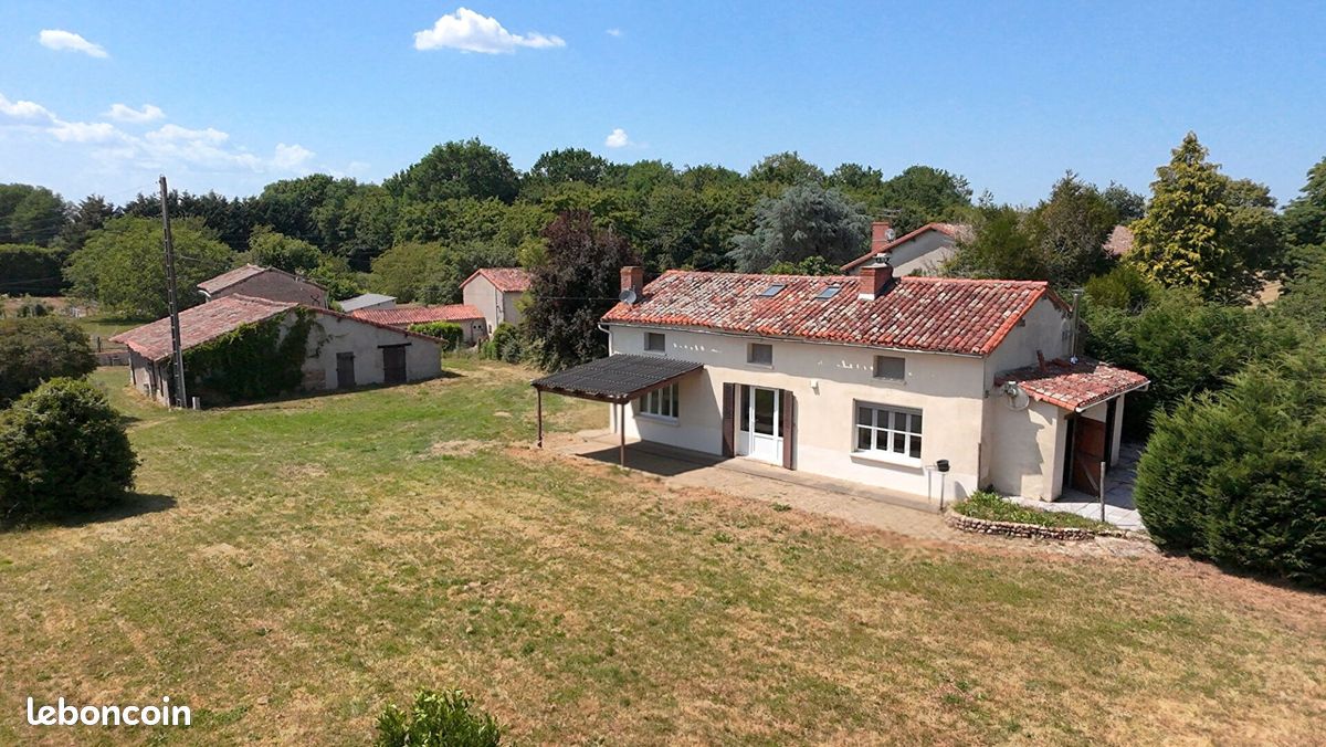 Maison 5 pièces 105 m² · à Saint-Romain · 105 m² · 118 000 €