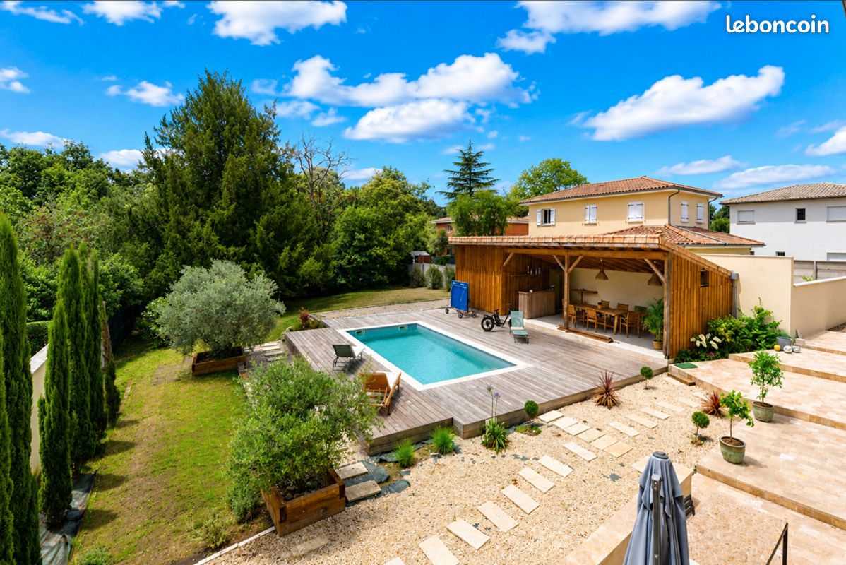 Maison 4 pièces 178 m² · à Floirac · 178 m² · 2 200 €/mois