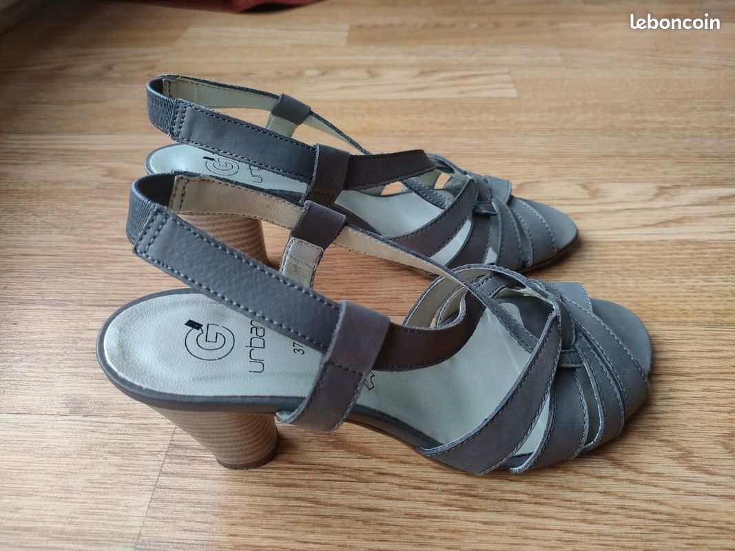 Chaussures à talons gris - T.37 Femme (image 3)