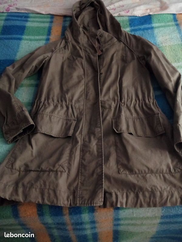 Veste Kaki Laga T - Taille L/40, Pour Femme, Neuf Avec étiquettes, Coupe Régulière