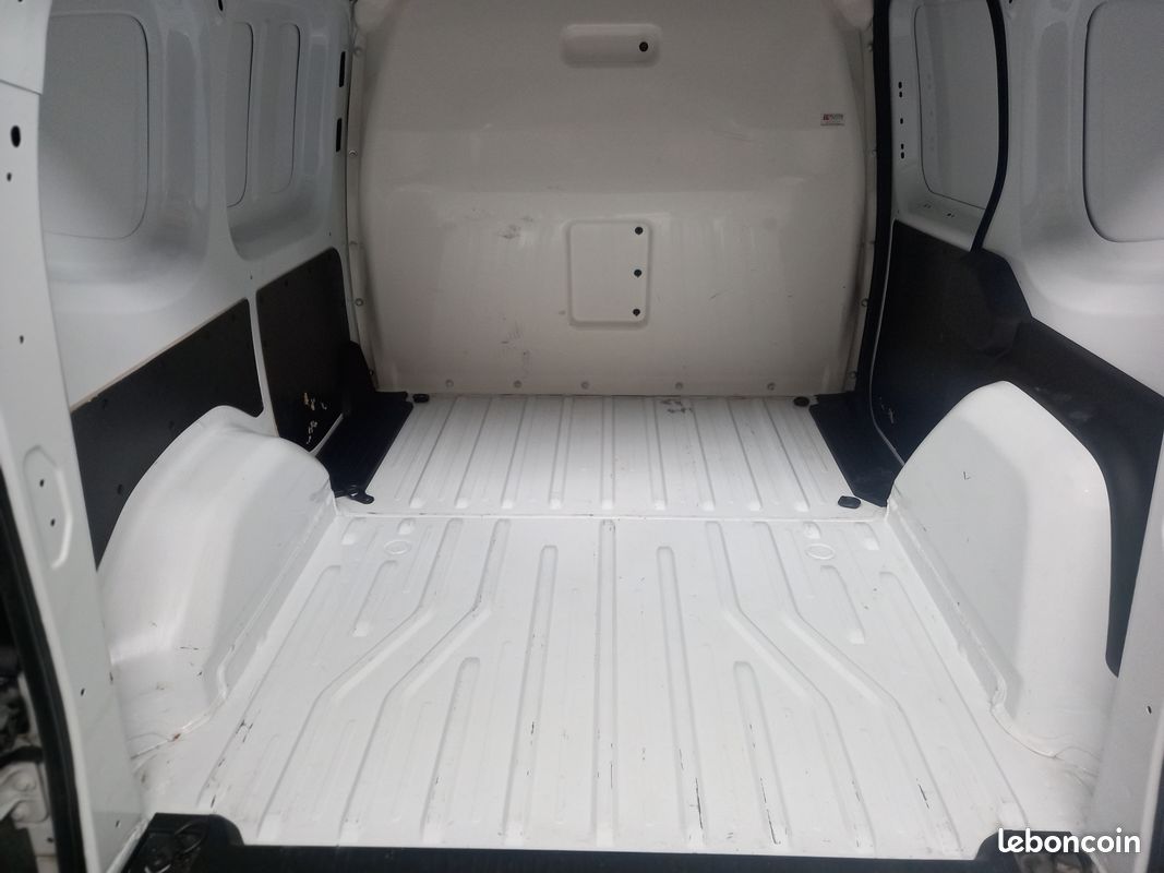 Kangoo societe 1.5 dci 95 grand confort 2 places 23749 kms garantie 12 mois (image 10)