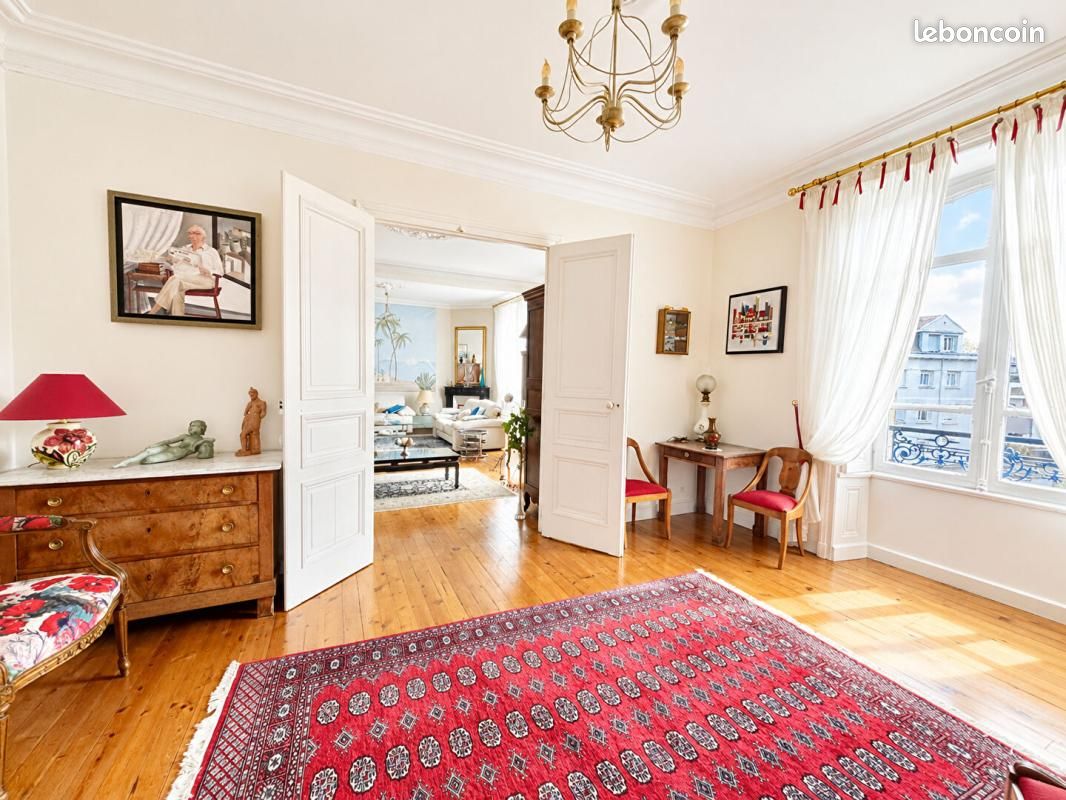 Appartement 7 pièces 200 m² · à Vannes · 200 m² · 665 800 €
