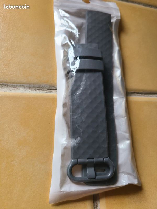 Montre Fitbit charge 3 et bracelets (image 10)