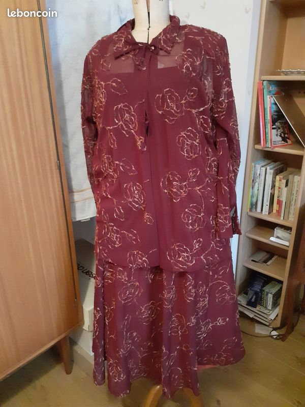 Ensemble fait main en voile bordeaux 3 pièces taille 46 /48 (image 1)