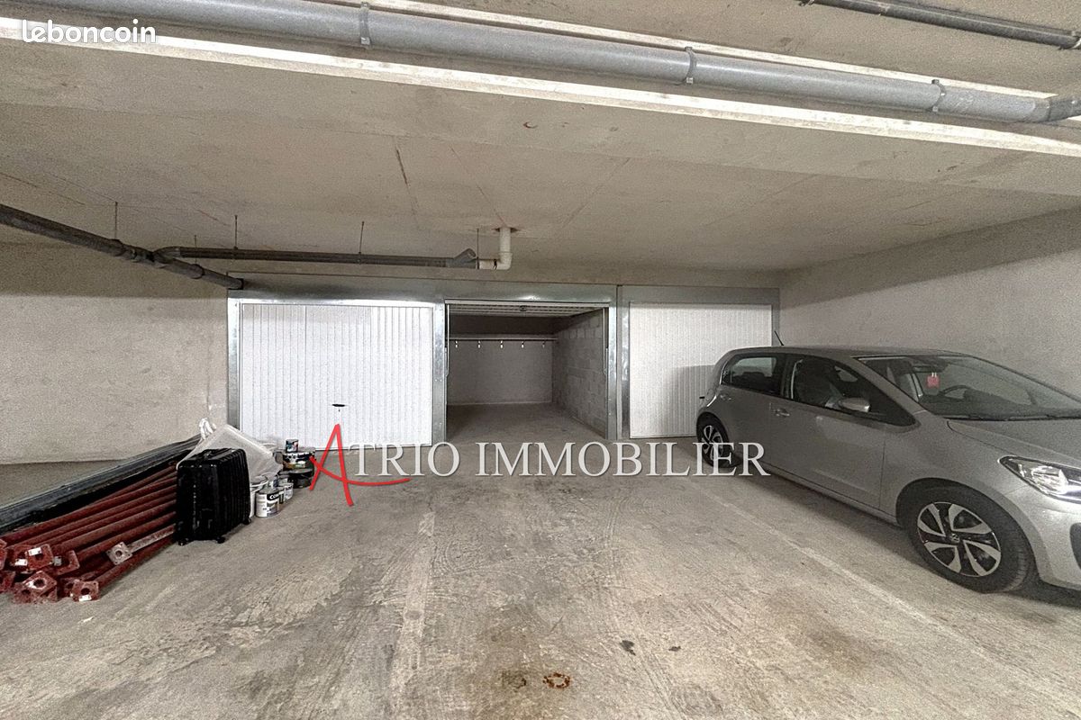 Parking/box Saint-Laurent-du-Var · 240 €/mois