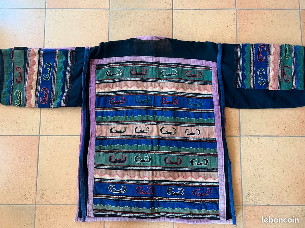 Veste Vintage Ethnique Hmong avec Broderie et Appliqué d’Asie du Sud-Est (image 5)
