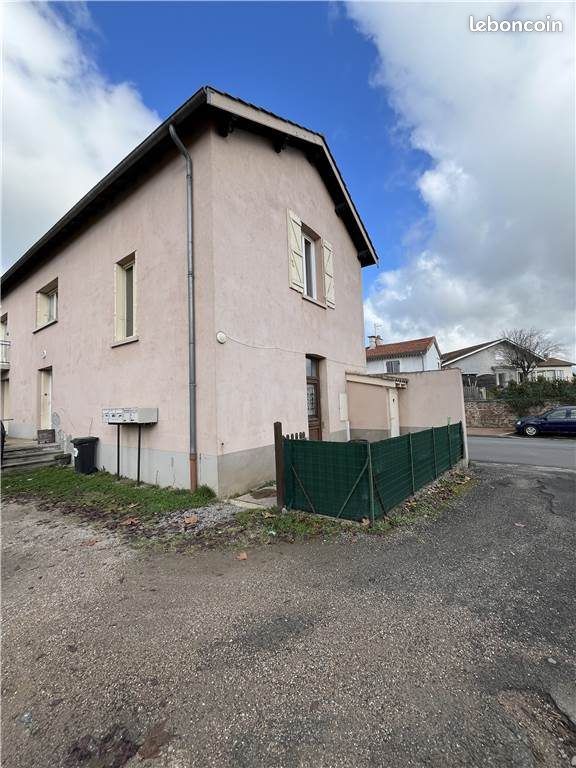 Appartement 3 pièces 83 m² · à Balbigny · 83 m² · 510 €