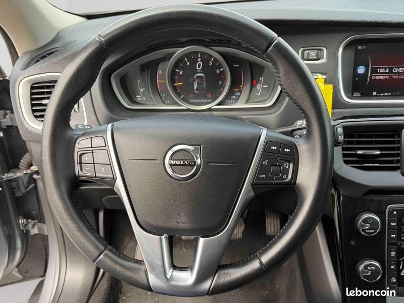 Volvo V40 T2 122ch Signature Edition (image 12)