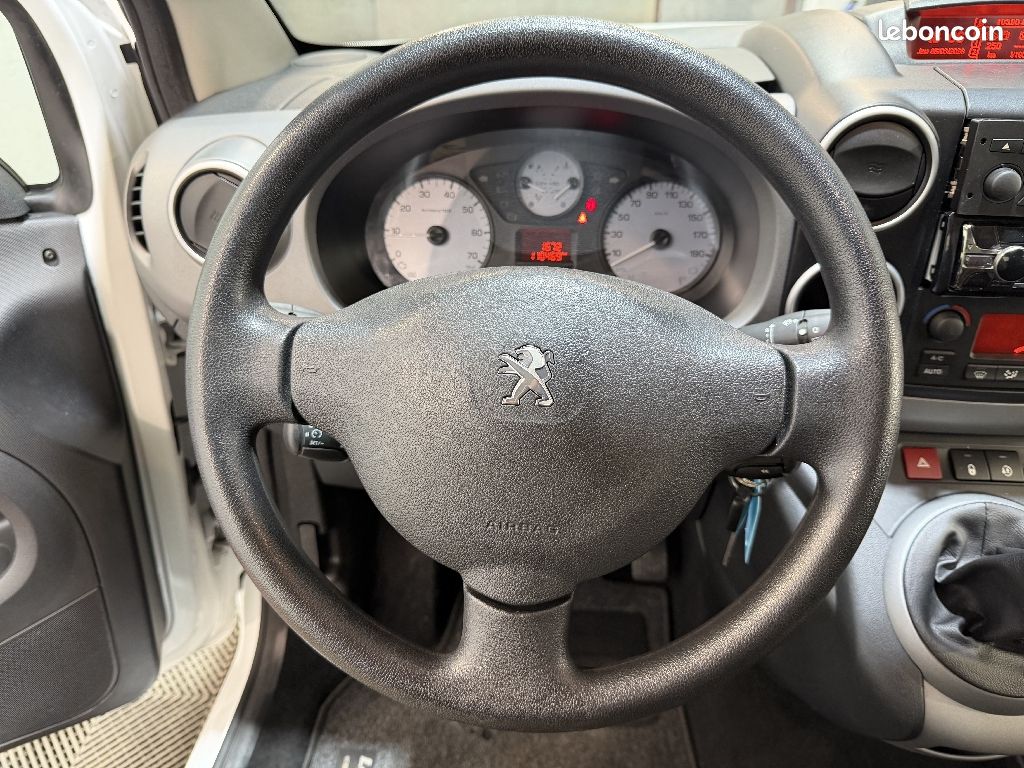 Peugeot Partner Tepee 1.6 BlueHDi 100ch BVM5 Style +ATTELAGE (image 10)