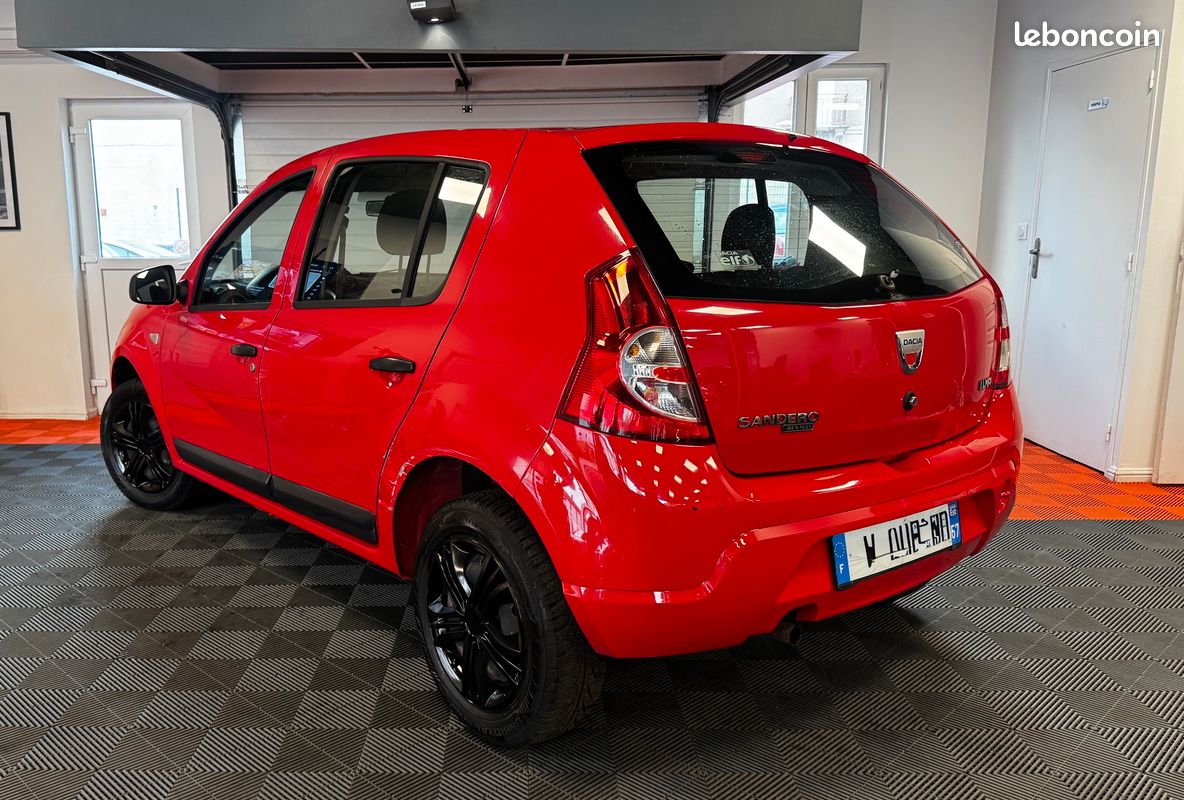 DACIA Sandero 1.2 16v 75ch Ambiance (image 2)