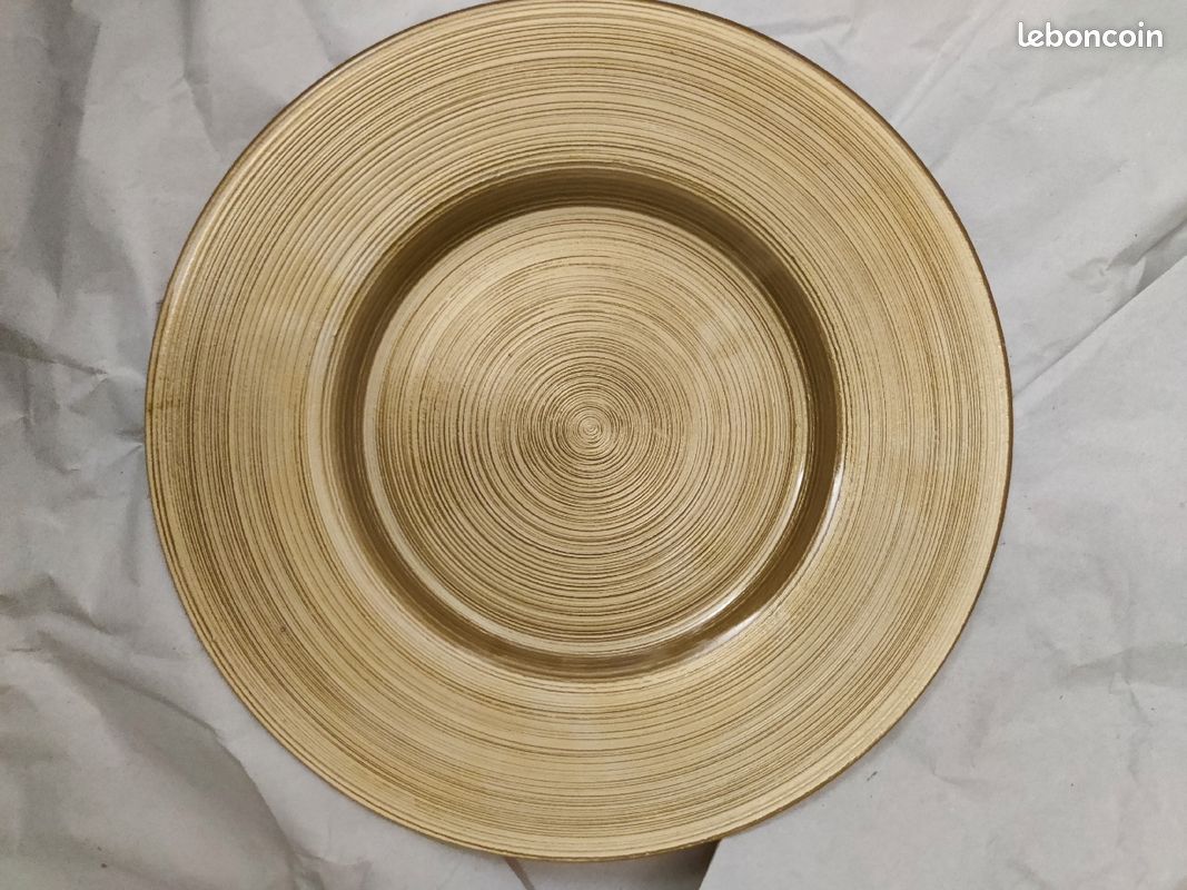Lot assiette doré comme neuves (image 1)