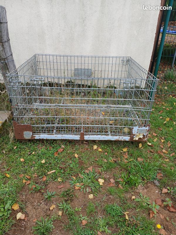 Caisse grillagée (image 1)